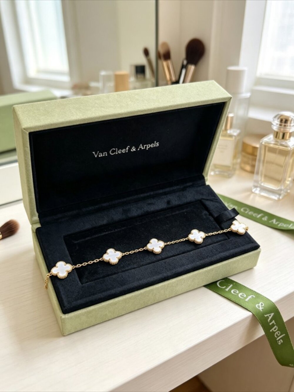 ✨Van Cleef & Arpels White Bracelet✨